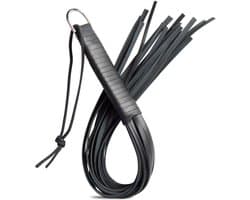 ZADO - Lederen Flogger Zweep met Stevige Striemen en D-ring – Zwart