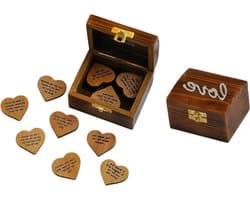 Liefdeshartjes Cadeau - Romantische Gebaren - Gevoelens Uiten - 15 Houten Hartjes - 45 x 89 x 3 Inch - Houtkleur