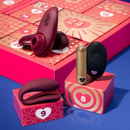 Erotische adventskalender 2026 voor koppels - Lovehoney x Womanizer - 24 ondeugende verrassingen - Womanizer Liberty 2-stimulator, We-Vibe Sync Lite met appbediening - seksspeeltjes voor hem en haar - ondeugend kerstcadeau — thumbnail 2