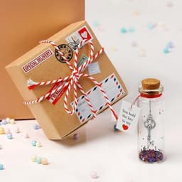 Romantisch Liefdescadeau voor Haar en Hem met Versierde Geschenkdoos — thumbnail 3