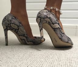 Sexy damesschoen pump in slangenprint beige met zwart high heels killer heels — thumbnail 2