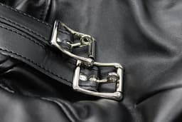 Banoch - Open Breast Straight Jacket Black - pu Leer dwangbuis bondage - Zwart — thumbnail 3