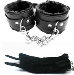 Zachte, verstelbare polsmanchetten / handboeien met pluche aan de binnenkant en PU-leer aan de buitenkant. Met ketting. Geweldig voor wat extra plezier in de slaapkamer, bondage en SM. Zwart. — thumbnail 4