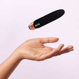 Eva® Spark - Vibrator - Mini Bullet voor Vrouwen - Krachtige Clitoris Stimulator - Discreet Sex Toy - Seksspeeltje - Vibrators voor Vrouwen - Erotische Luisterverhalen - Cadeau voor vrouw - Obsidian Black — thumbnail 8