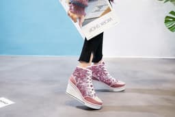 Wighak voor dames, lage sportschoenen, fitness, sleehak, schoenen met wighak, lage turnschoenen, sport, fitness, sneakers met sleehak — thumbnail 2