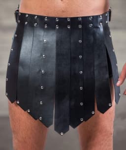 Leren Gladiator Heren Rok met Studs – Festival & Fetish Wear – Lak Leer PVC Look – One Size – Strict Dresscode – It’s a Crazy Land - Kinky Feesten — thumbnail 1