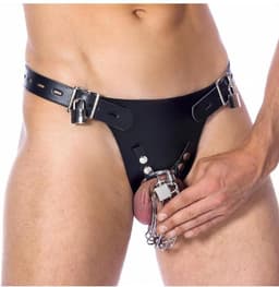 Rimba Bondage Play - Kuishuidsgordel - Leren Kuisheidsslip met Hangsloten en Peniskooi - Zwart & Zilver - Verstelbaar — thumbnail 1