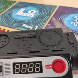 Tijdreis Escape Room Spel voor het Hele Gezin — thumbnail 3