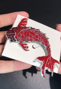 Stalen pin sieraden broche mooie goudvis., Metaal — thumbnail 4