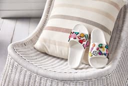 Crocs Snow White Crown - Jibbitz Pin - Ozdoba voor Schoenen — thumbnail 6