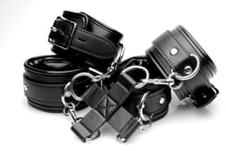Hogtie Met Hand- En Enkelboeien — thumbnail 3