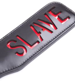 Adultshop - Spankplank SLAVE - kinky - Spankplank SLAVE | Glanzend Zwart PU Leder BDSM Paddle met Rode SLAVE Tekst | Master-Slave Spanking — thumbnail 1
