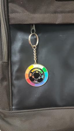 emaille, draaiend wiel, Kerstmis, kunst, pin, rugzak, revers, Kawaii-pins (kleurencirkel-sleutelhanger), metaal, geen edelsteen — thumbnail 3