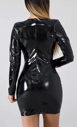 Wetlook SM Mini Dress Deep V-Neck Black - Leatherlook - Spannend voor koppels - Sexy lingerie - Erotische jurk - Sex speeltjes - Sex toys - Domina - Erotiek - Bondage - Kunstleer - Meesteres - Sexspelletjes voor mannen en vrouwen – Seksspeeltje - SM — thumbnail 2