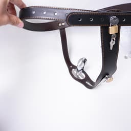 PU-leder riem met anale plug — thumbnail 1