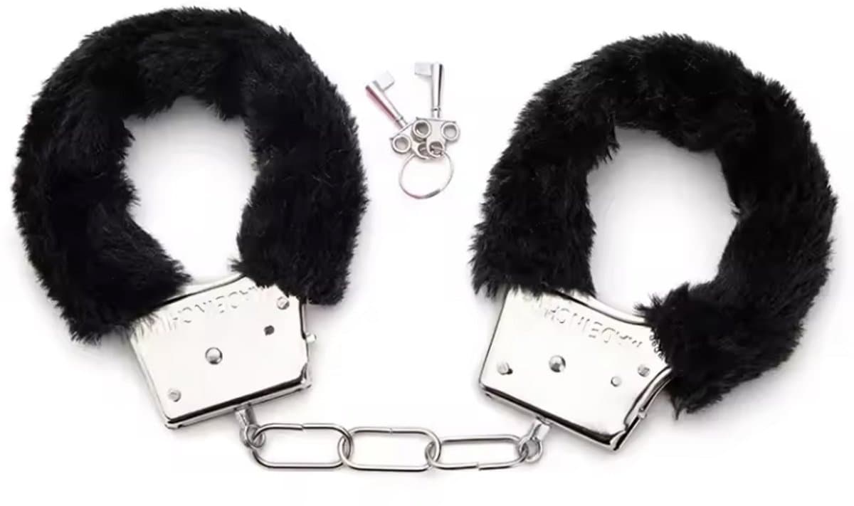 CHPN - Handboeien - Pluche handboeien - Handboeienset - Zwart - Met slot (2 sleutels) - Erotiek - Sexspeeltjes - BDSM - Cadeau — afbeelding 1