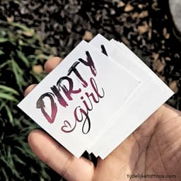 Dirty Girl - Ondeugend Meisje - neptattoo volwassenen - erotische tijdelijke tattoo vrouwen - sexy plak tattoo - temporary tattoo stickers - nep fake tattoos — thumbnail 3