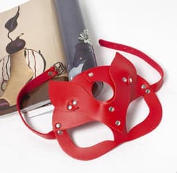 CHPN - Sex masker - Sexy cosplay masker - Pu lederen Masker - Sexy masker - Rollenspel masker - Rood - PU Leer - Kat - Sexy - Erotisch masker - Harnas - Meesteres - Verstelbaar met gesp — thumbnail 3