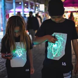 Interactief Glow In the Dark T-shirt voor Kinderen - Creatief Tevreden — thumbnail 2