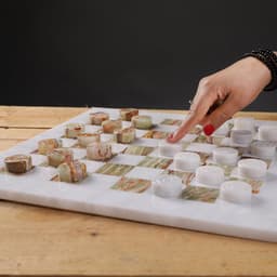 Luxe marmeren schaakspel met handgemaakte stenen stukken voor volwassenen — thumbnail 2