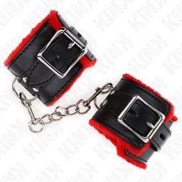 Kink - Fur Lined Wrist Restraints With Square Holes Red And Black Belt Adjustable 17-29 Cm X 6 Cm — thumbnail 4