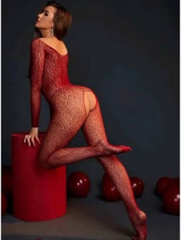 Sexy Catsuit met Open Kruis - Rood - Off-shoulder - Romantische Cadeau Lingerie - One Size S/XL - LekkerStout ( LS312 ) — thumbnail 3
