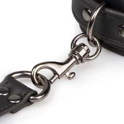 EasyToys - Kunstleren Hogtie - Duurzaam - Bondage Set - Handboeien - BDSM Set - BDSM Toys - Rollenspel Erotiek - Erotisch Spel - Sex Toys voor Vrouwen en Mannen - Zwart — thumbnail 6