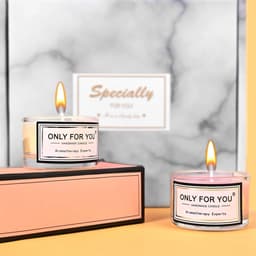 Sentimentele Geschenkset voor Vrouwen: Wijnbeker, Geurkaars en Warme Sokken — thumbnail 3