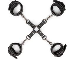 EasyToys - Fetish Set met Halsband, Enkelboeien en Handboeien - Duurzaam - Bondage Set - BDSM Set - Bondage Sex Toys voor Vrouwen en Mannen - Zwart