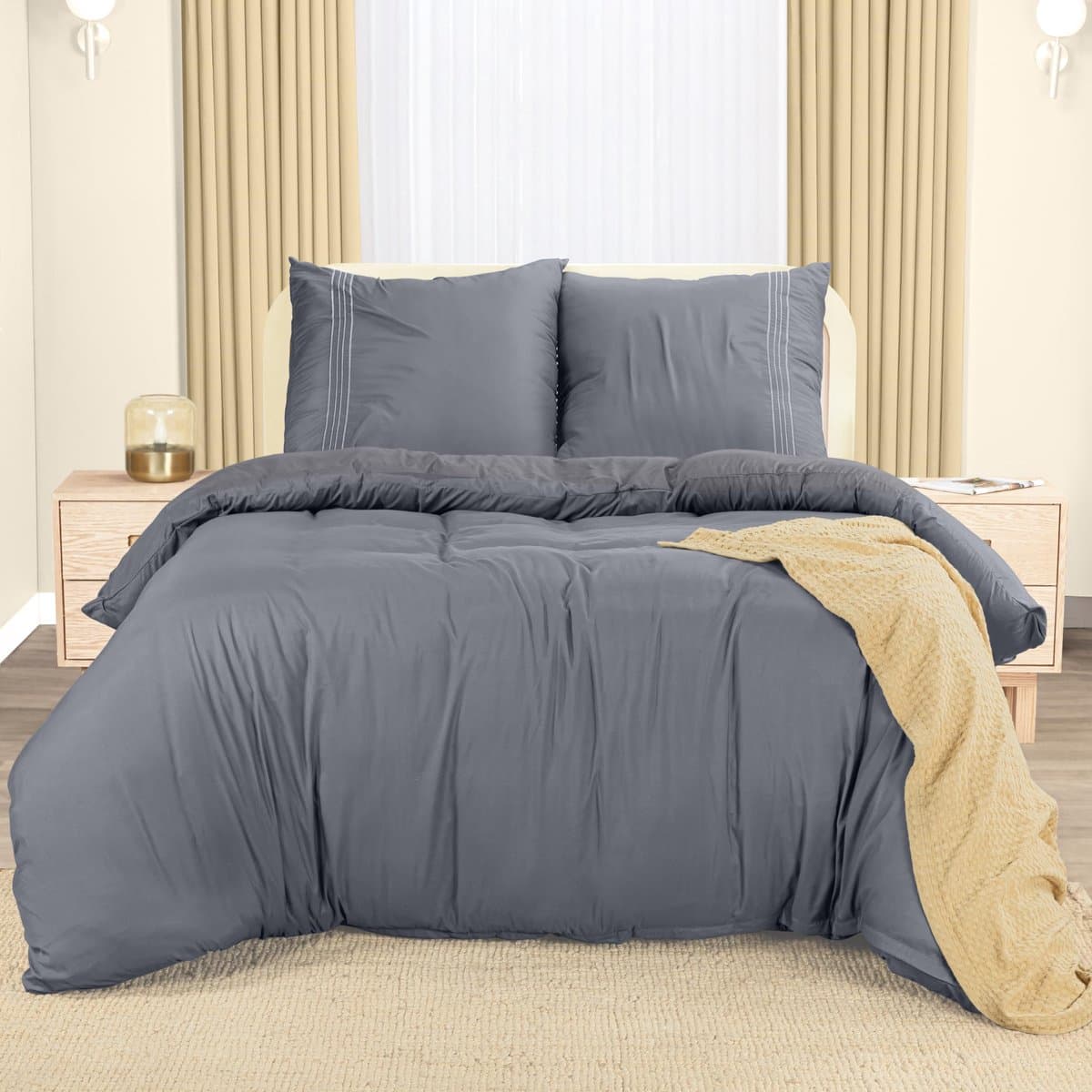 Bedding Dekbedovertrekset - Microvezel Polyester Dekbedovertrek 200x200 cm + 2 Geborduurde Kussenslopen 80x80 cm - Grijs — afbeelding 1