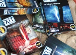 Escape Room Spel - Mysterie Spel - Puzzels Oplossen - Vergeten Eiland Thema - 13 x 4 x 18 cm — thumbnail 2