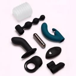 Erotische adventskalender 2026 voor volwassenen en koppels - Luxury - Lovehoney x Womanizer - 24 sensuele verrassingen - Womanizer Enhance, verbonden We-Vibe Sync Lite, Arcwave Zing - seksspeeltjes voor hem en haar - ondeugend kerstcadeau — thumbnail 3