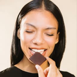 Date Night Chocolade Bundel – Lustverhogende Chocolades - 100% natuurlijk - Pure Chocolade, Matcha & Bonbons – Voor Koppels – 3 Verpakkingen — thumbnail 5