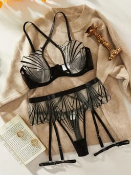 Luxe Elegante Kanten Erotische Lingerieset - Lingerie erotisch - lingerie sexy setje - Lingeriegordel - Dames Lingerie - Zwart met verfijnde details - Klasse & Allure - Tijdloos & Verfijnd — thumbnail 2
