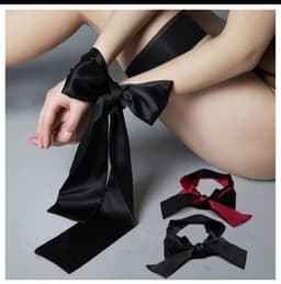 Satijn Blindfold en Bondage in 1 - Zwarte Satijnen Blindfold & Bondage Strap – Voor Een Spannende Nacht Vol Verleiding - kleur Zwart — thumbnail 3
