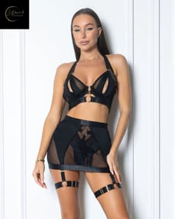 Luxe Lingerieset Dames – Sexy Lingerie – Erotische Lingerie Set – 4-delige Jarretelset – Zwart Kant – Beugel BH – High Waist Lingerie – Boudoir Set – Chique – High End – Madam Hommard – Exclusief – Cadeau Set – Dare to Undress – XS, S, M, L — thumbnail 2