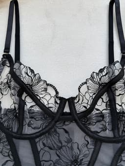 Zwarte Bloemen Kanten Corset Lingerie Set - Transparant Mesh Body Met Kousenbanden & Dijbandjes - Sexy Ondergoed Vrouwen Romantisch Cadeau Voor Haar — thumbnail 3