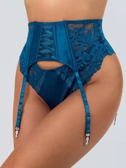 Luxe Lingerieset Dames – Sexy Lingerie – Erotische Lingerie Set – 3-delige Jarretelset – Blauw Kant – Beugel BH – High Waist Lingerie – Boudoir Set – Chique – High End – Madam Hommard – Kinky Exclusief – Cadeau Set – Dare to Undress – Maten S, M, L — thumbnail 5