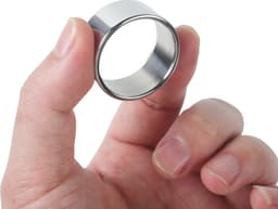 Banoch - Glansring Thin ∅ 30 mm - brede dunne metalen eikelring — thumbnail 5