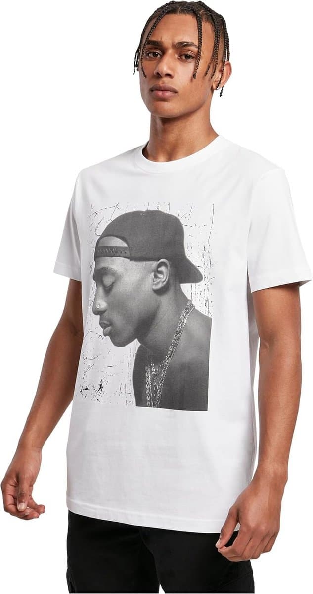 Heren T-Shirt met Tupac Cijfers en Gebarsten Achtergrond — afbeelding 1