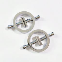 Oneay Klokvormige tepelpiercings, geen piercing nodig, verstelbare roestvrijstalen drukclip, met klokvormige hanger, vrouwelijke tepelpiercings. — thumbnail 1