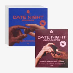 Date Night Chocolade Duo | Lustverhogende Chocolade voor Koppels | Pure Chocolade met Aardbei + Bonbons met Karamel | 100% natuurlijk | Inclusief Truth or Dare Spel | 2 Verpakkingen — thumbnail 1