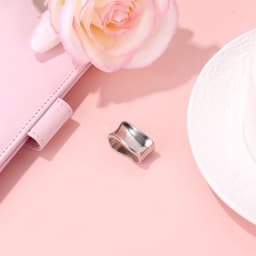 Afgeplatte Zijden Sjaalring Broche, Zilveren Onregelmatige Eenvoudige Sjaalgesp Geometrische Sjaal Sjaals Gesp Mode Kleding Accessoires Sieraden voor Vrouwen — thumbnail 2