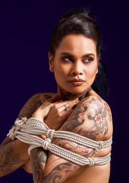 Professioneel Bondage Touw - 10 meter x 7 mm - Zwart - Hemp BDSM Touw - Perfect voor Japanse Shibari - Hoogwaardig Henneptouw - SM Touw voor beginners en gevorderden - Bondage Rope Hennep — thumbnail 2
