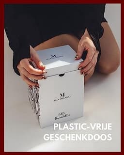 Echte Rozenblaadjes in Geschenkverpakking | Romantisch Cadeau voor Vrouwen | Geconserveerde Rozen — thumbnail 2