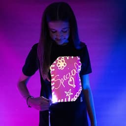 Interactief Glow In The Dark T-shirt voor Creatieve Kinderen — thumbnail 4