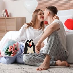 Houten Decoratie Pinguïn Liefdespaar Cadeau voor Jubileum en Valentijnsdag — thumbnail 3