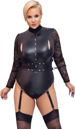 Sexy Curvy Bondage Body met Boeien — thumbnail 5