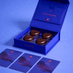 Date Night Bonbons | Lustopwekkende Chocolades | Sex Chocolades | 100% natuurlijk | Maca, Ginseng en Damiana | Melkchocolade met Karamel | Inclusief Truth or Dare Spel | 4 Stuks — thumbnail 2