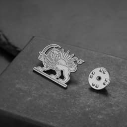 leeuw en zon reversspeldjes roestvrij staal Shir Khorshid Pahlavi broche oude Iraanse Perzische sieraden — thumbnail 4